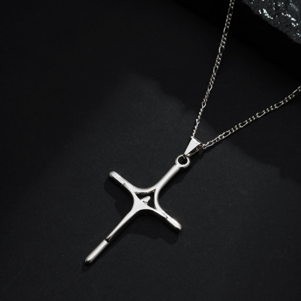 Pingente Prateado Crucifixo Minimalista - Image 3