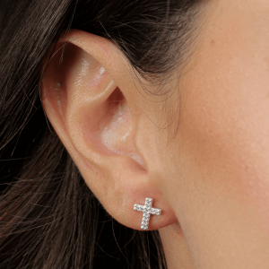 Brinco Religioso de Cruz Cravejado em Zircônias em Prata 925